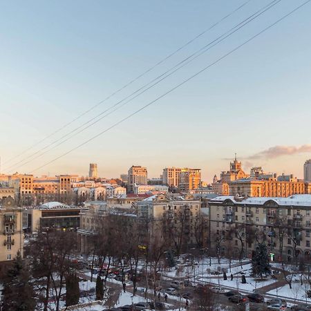 Self Check-In Apartments Kiev Buitenkant foto