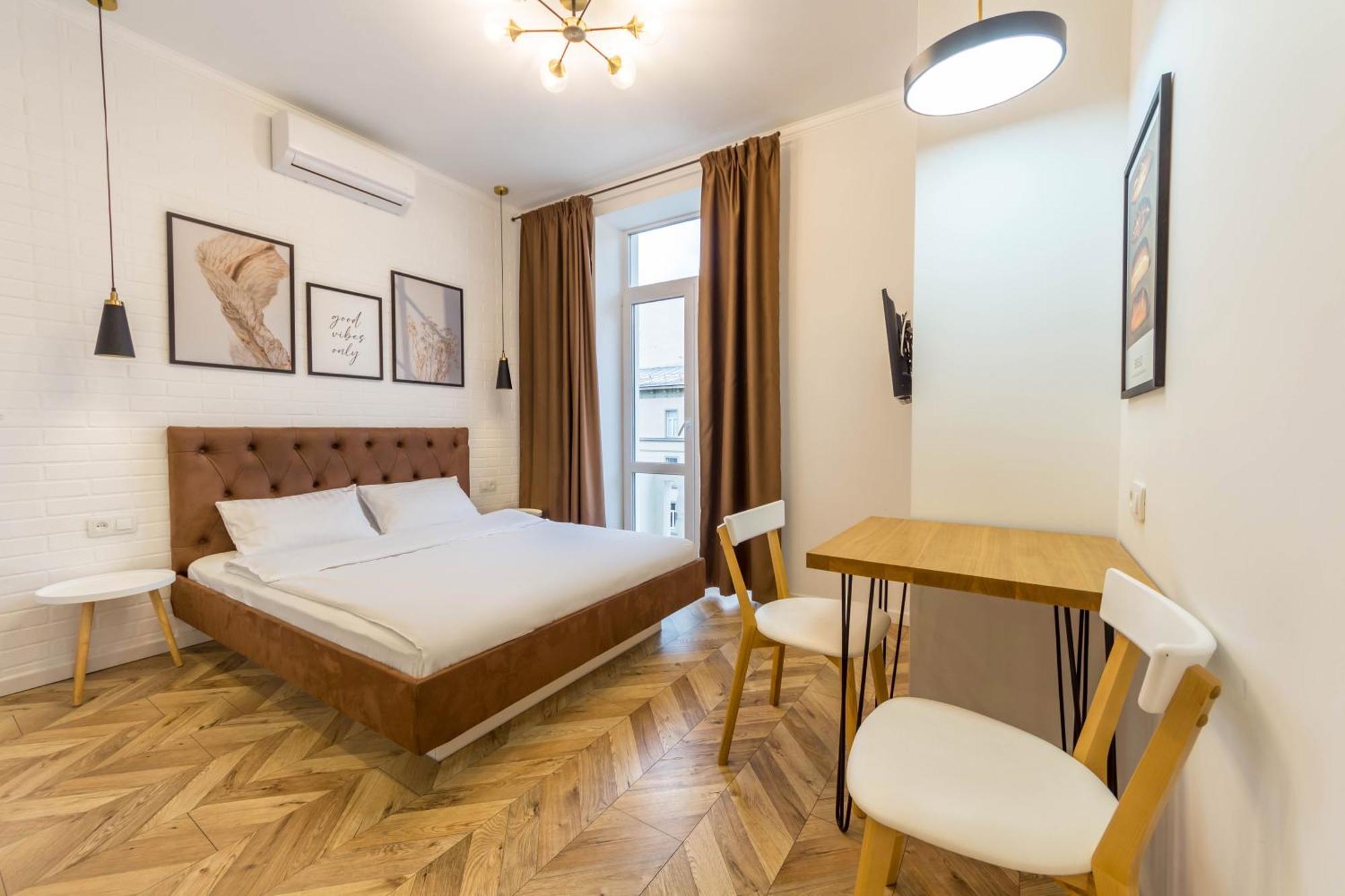 Self Check-In Apartments Kiev Buitenkant foto