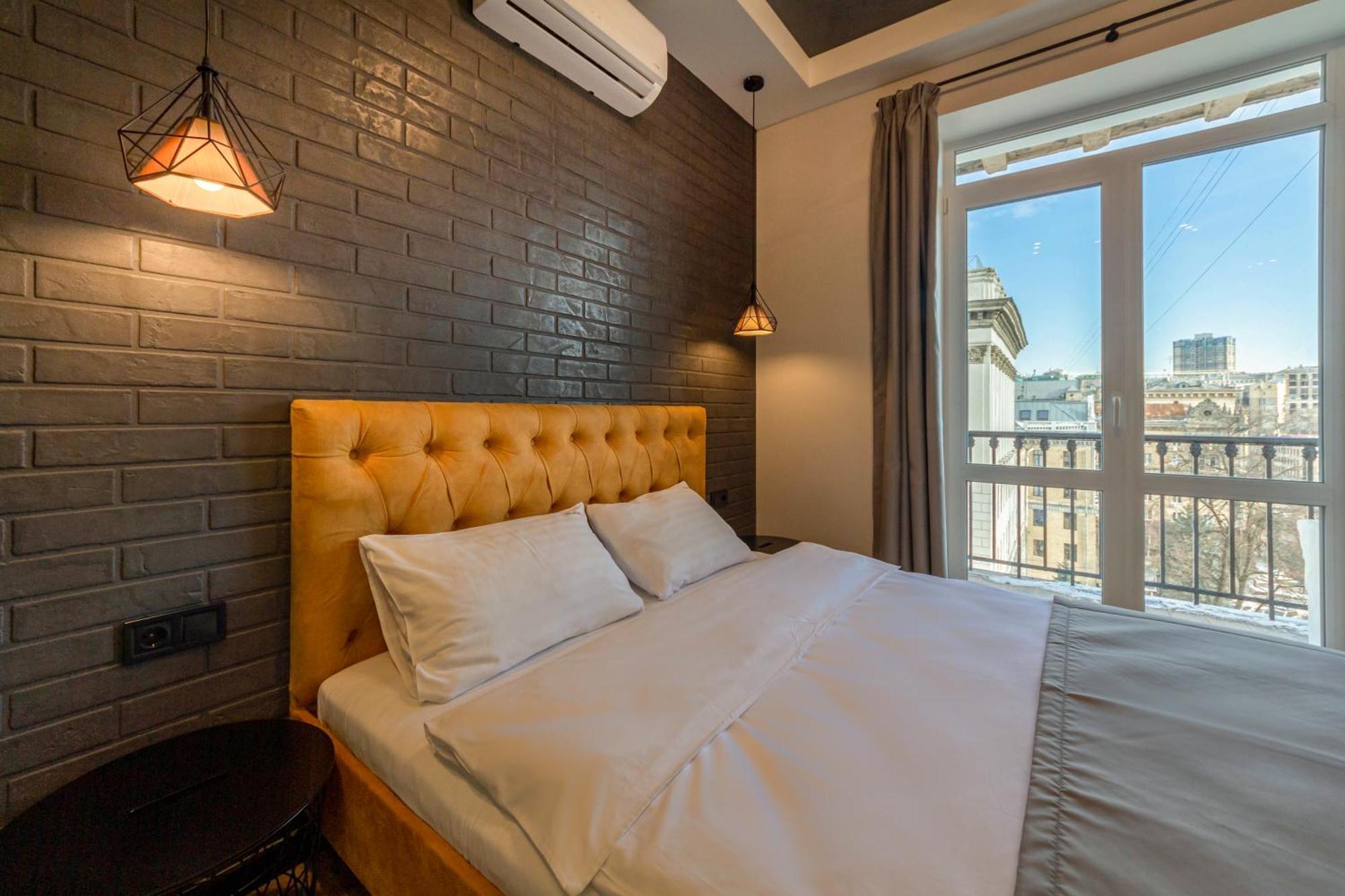 Self Check-In Apartments Kiev Buitenkant foto