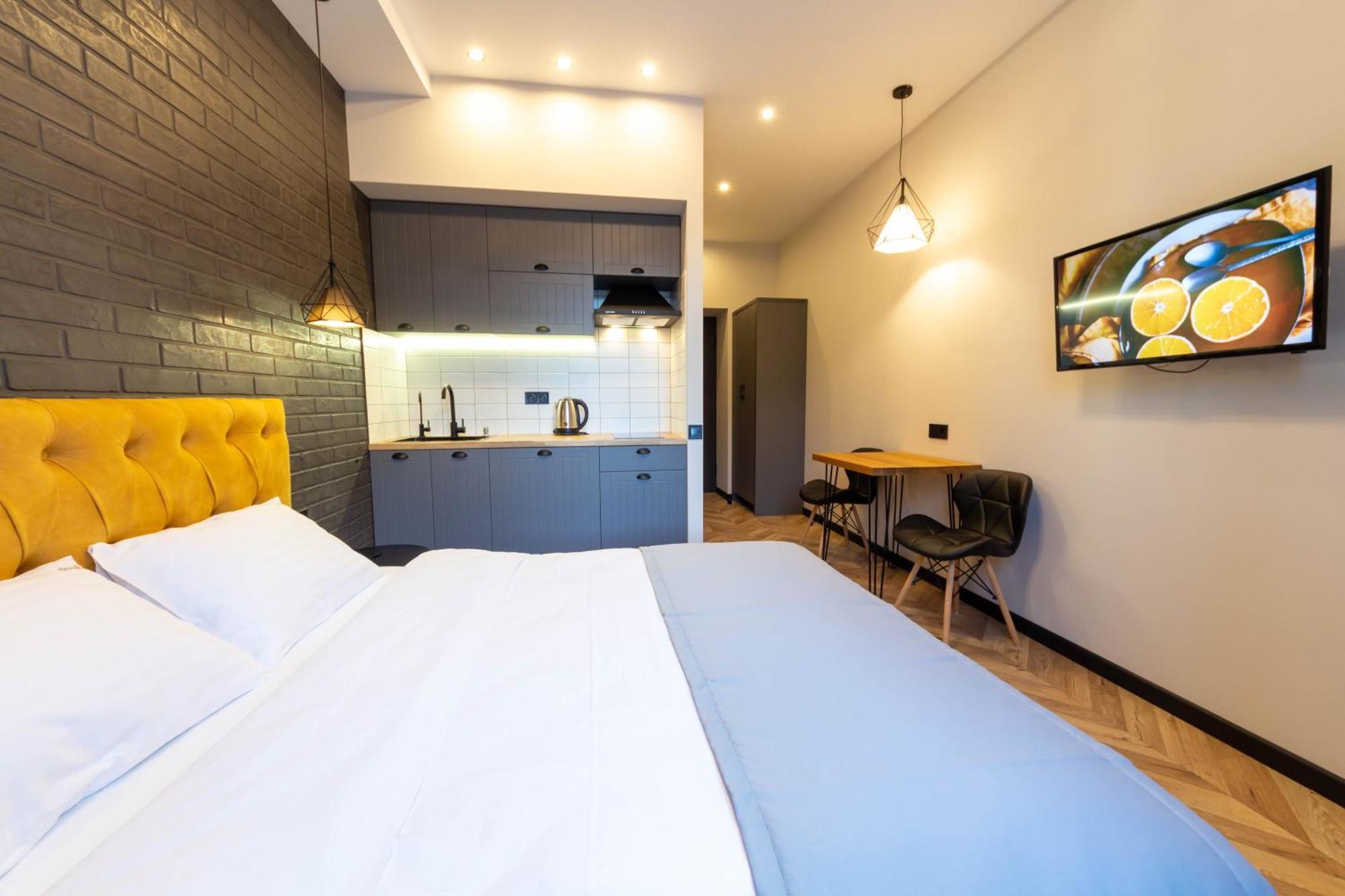 Self Check-In Apartments Kiev Buitenkant foto