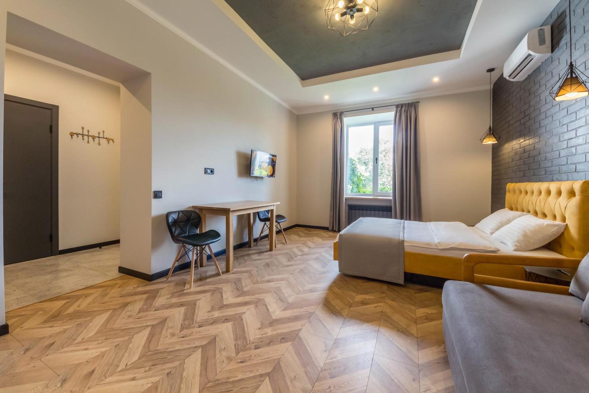 Self Check-In Apartments Kiev Buitenkant foto