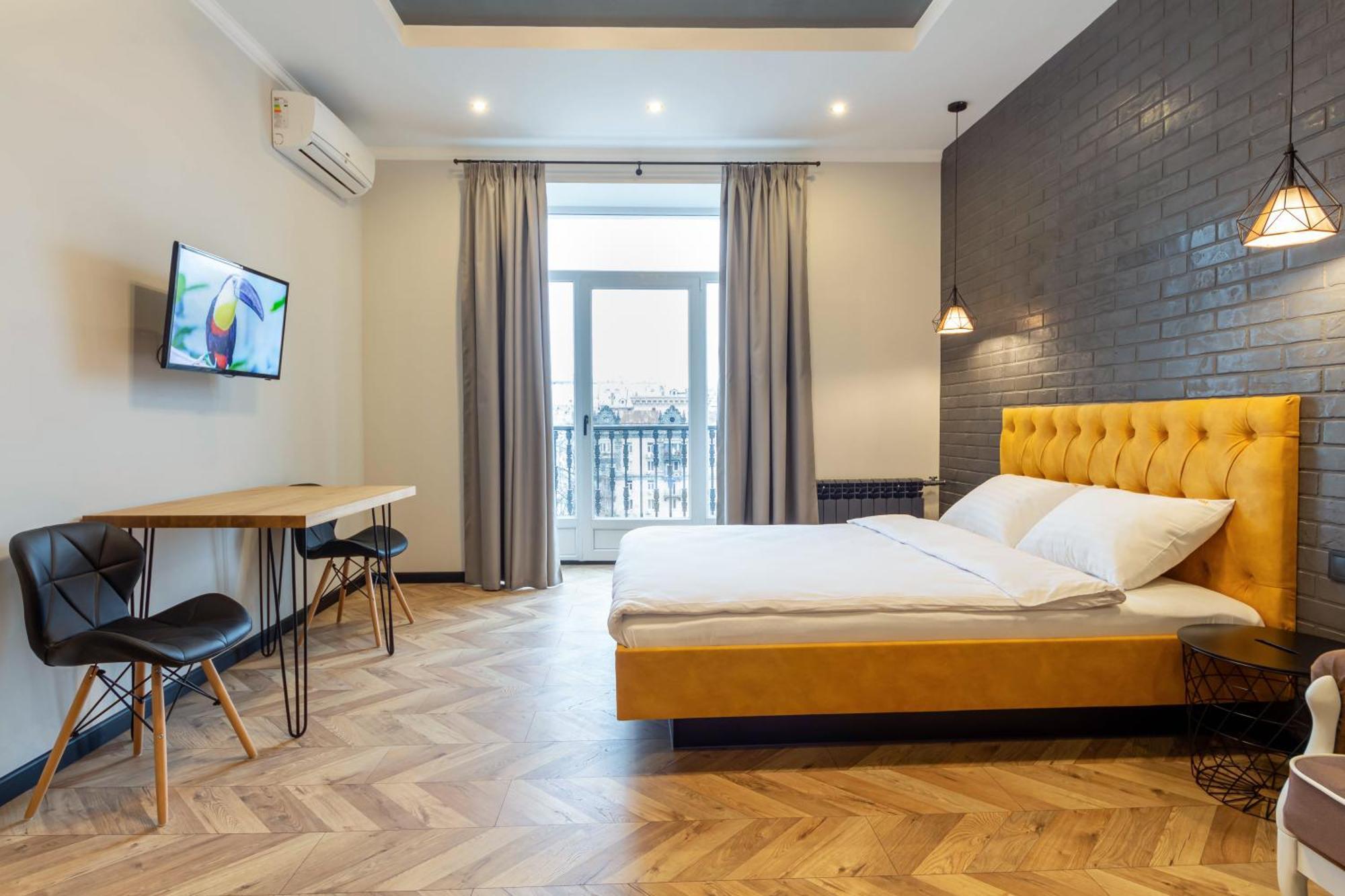 Self Check-In Apartments Kiev Buitenkant foto