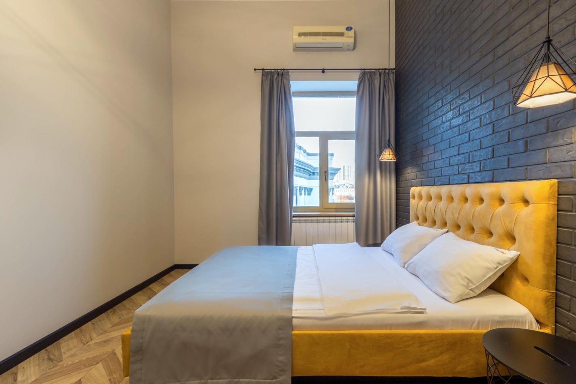 Self Check-In Apartments Kiev Buitenkant foto