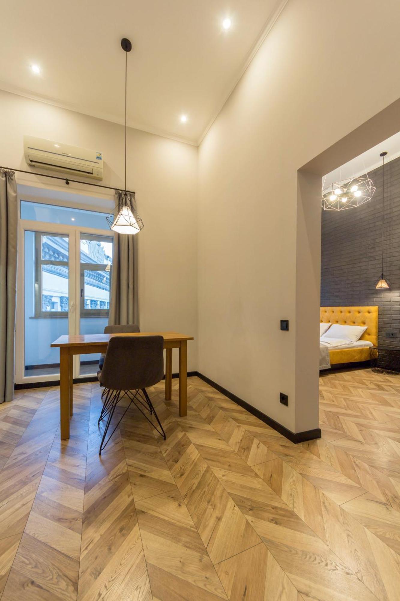 Self Check-In Apartments Kiev Buitenkant foto