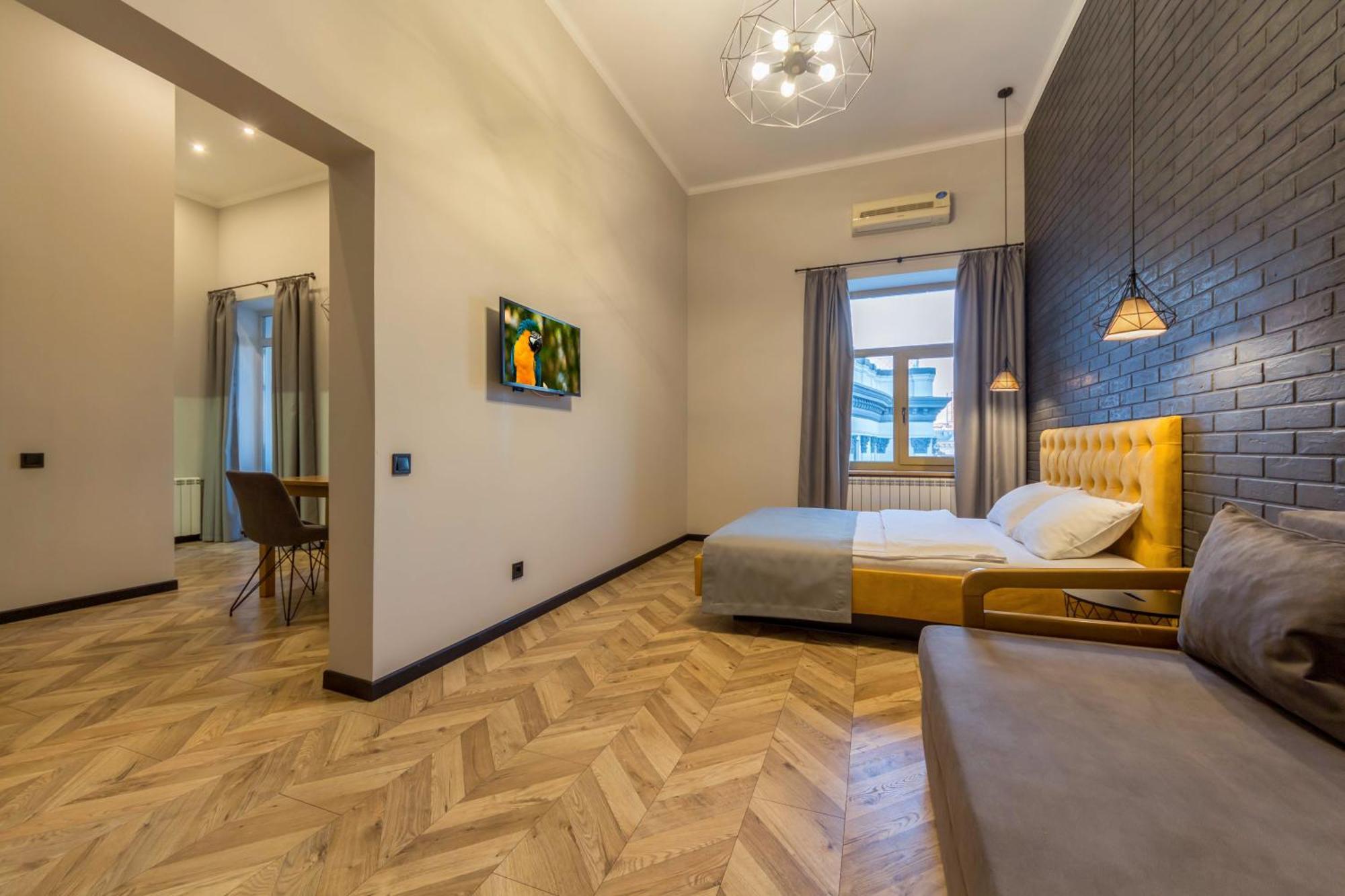 Self Check-In Apartments Kiev Buitenkant foto