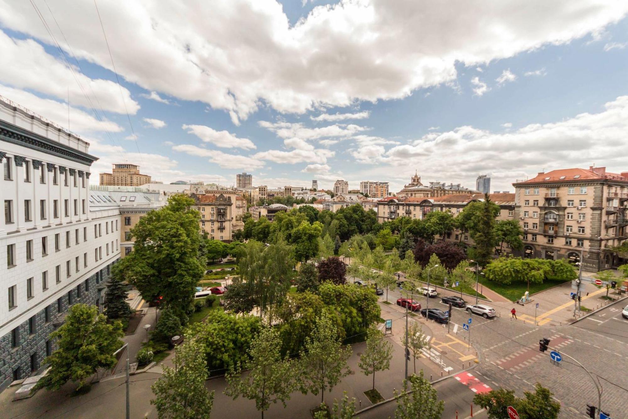 Self Check-In Apartments Kiev Buitenkant foto